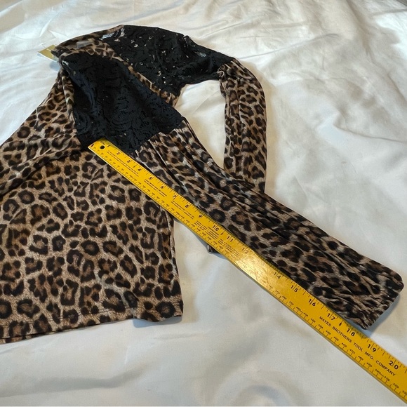 𝅺Michael Kors Leopard Animal Print Top Lace Shoulders Women Size XS - Picture 4 of 16